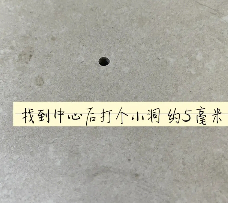 杜尔伯特瓷砖空鼓维修公司专业解答在瓷砖铺贴过程中，如果砂料搅拌不均匀，将会带来以下问题